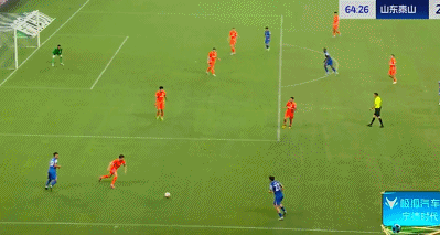 泰山6战不败！5战申花不胜，卡扎戴帽王大雷送点，延续3魔咒